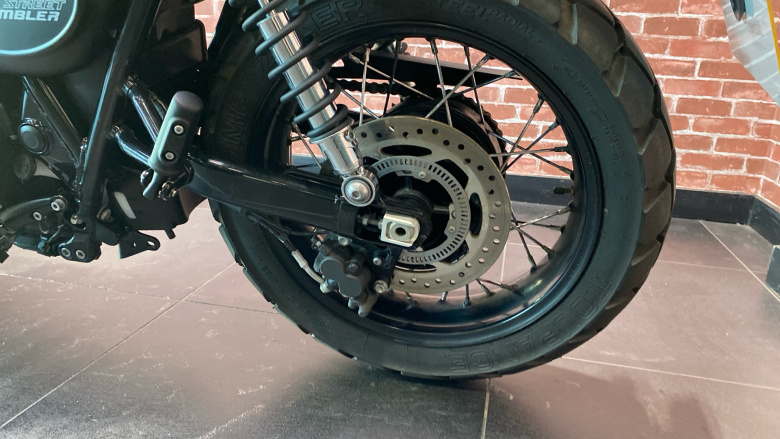 Triumph Street Scrambler 900